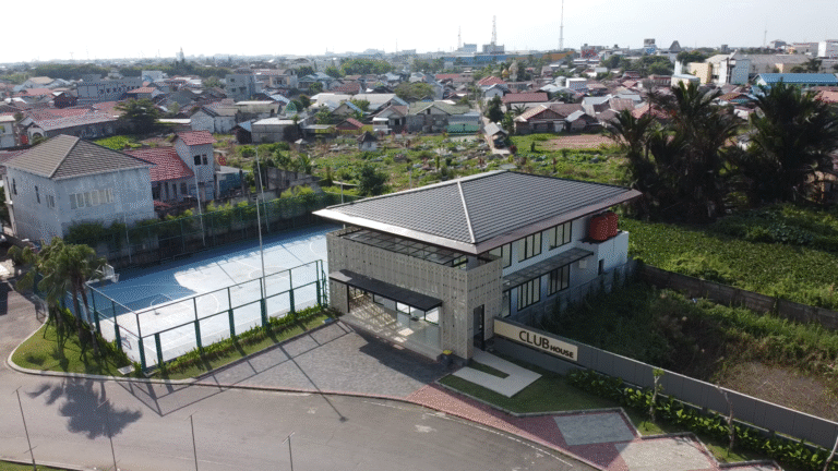 Club House (1)